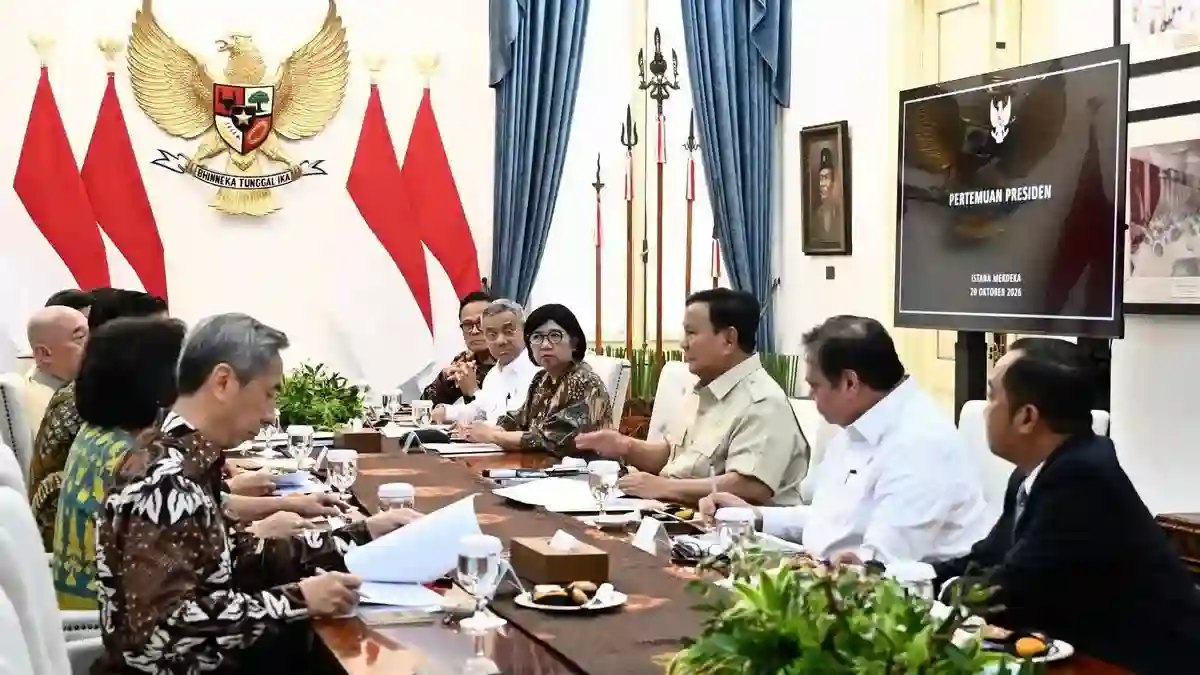 DEN Sampaikan Antisipasi Cuaca Ekstrem, Pangan, dan Karhutla kepada Prabowo