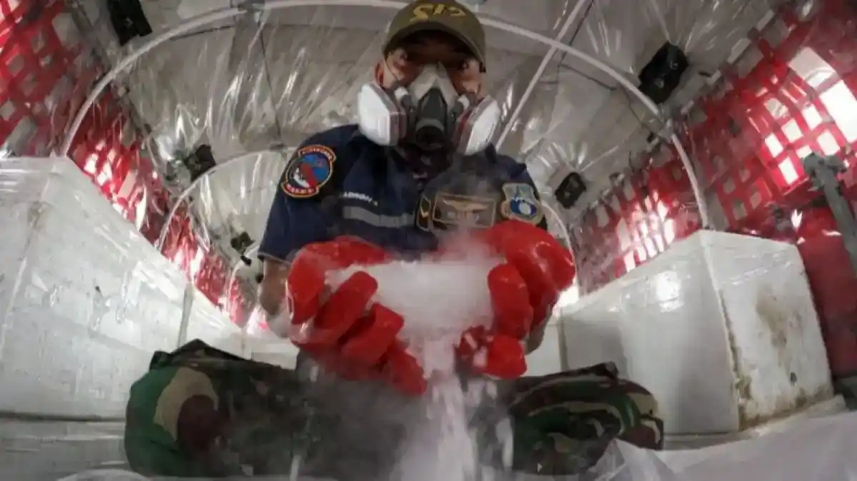 BNPB Ubah Prosedur Penyemaian Dry Ice Usai Material Dilaporkan Jatuh ke Permukiman