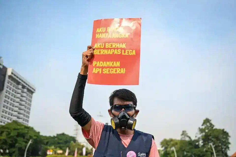 Aksi Evaluasi Dua Tahun Pemerintahan Soroti Krisis Karhutla
