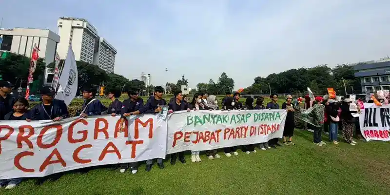 Aksi Masyarakat Sipil dan Mahasiswa Warnai Peringatan Dua Tahun Pemerintahan Prabowo-Gibran