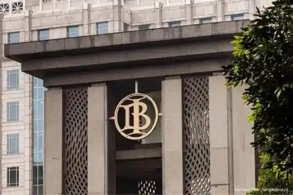 Tekanan Rupiah Jadi Pertimbangan BI untuk Menahan Suku Bunga Acuan