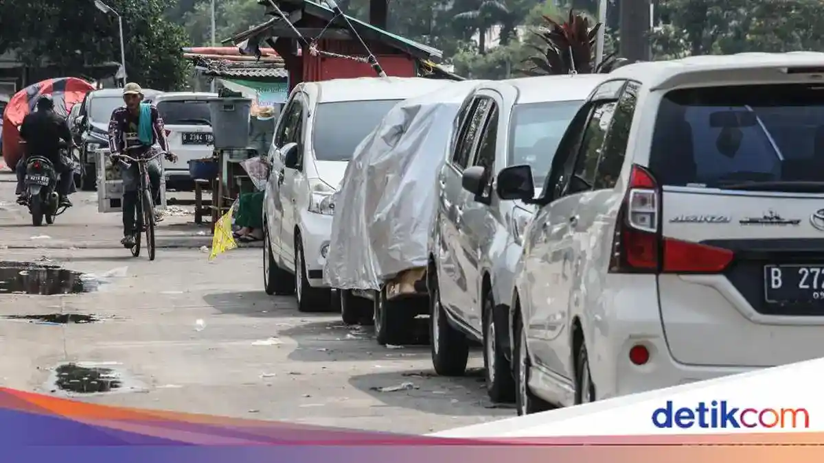 Aturan Garasi Kendaraan di Jakarta dan Sanksi Parkir di Jalan