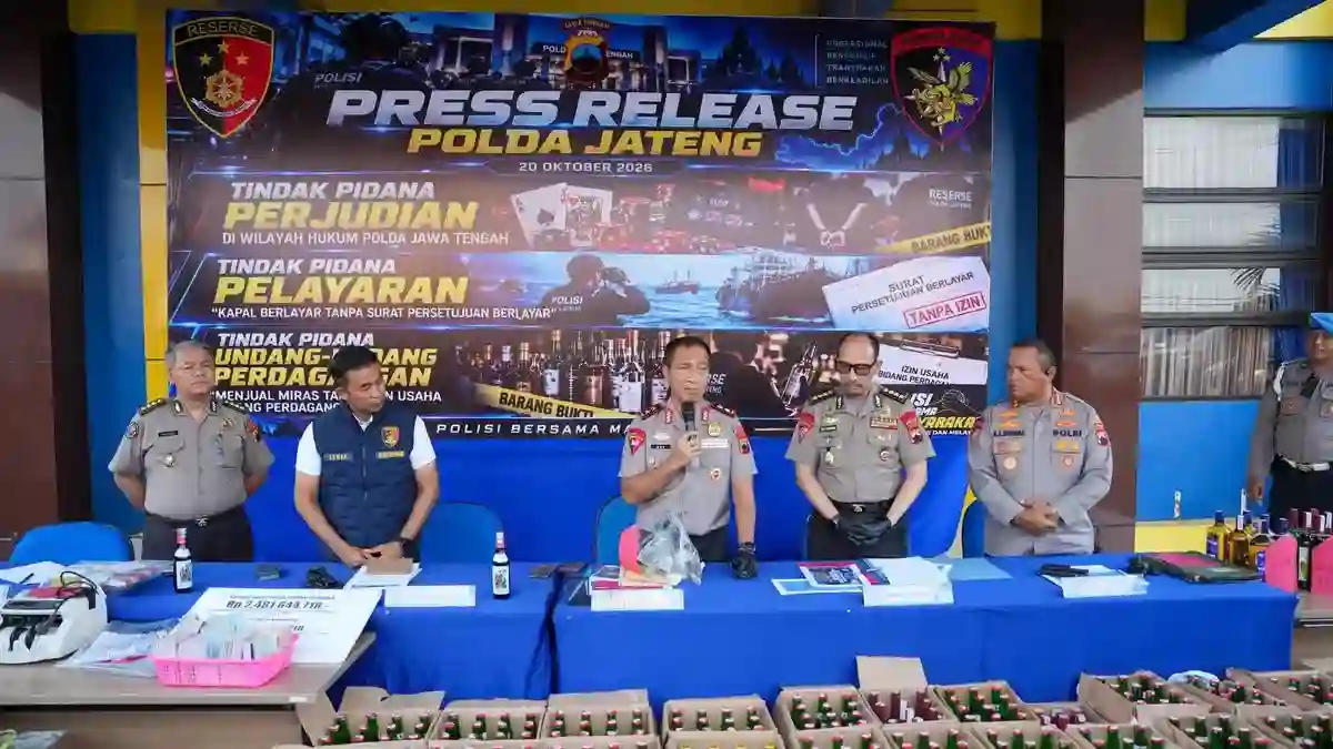 Polisi Bongkar Pengiriman 2.604 Botol Miras Tanpa Izin ke Karimunjawa