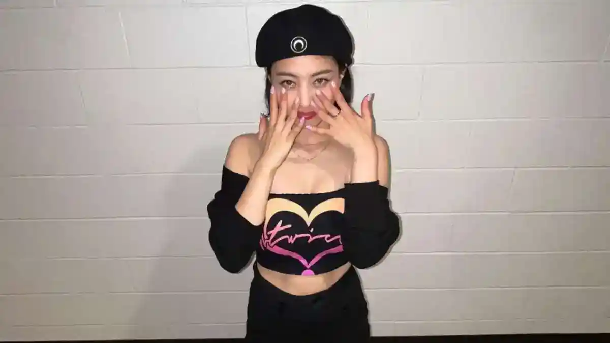Jihyo Memulai Babak Baru dengan Emithaus Usai 21 Tahun Bersama JYP