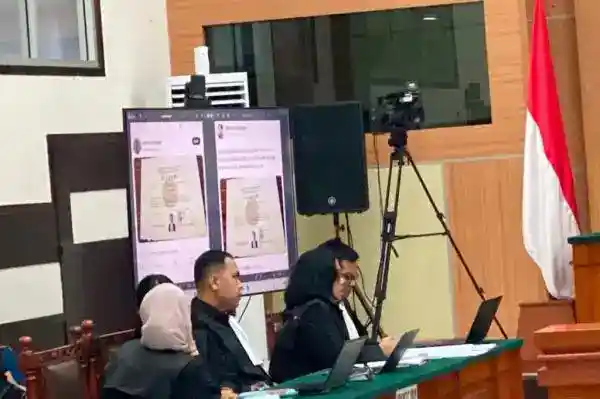 Dian Sandi Sebut Belum Pernah Melihat Ijazah Asli Jokowi di Persidangan
