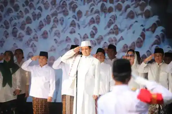 Menag Dorong Santri Mengabdi lewat Ilmu, Teknologi, dan Akhlak