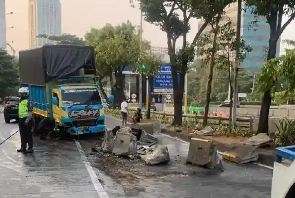 Pramono Minta Dishub Tindak Truk ODOL yang Masuk Jalur Transjakarta