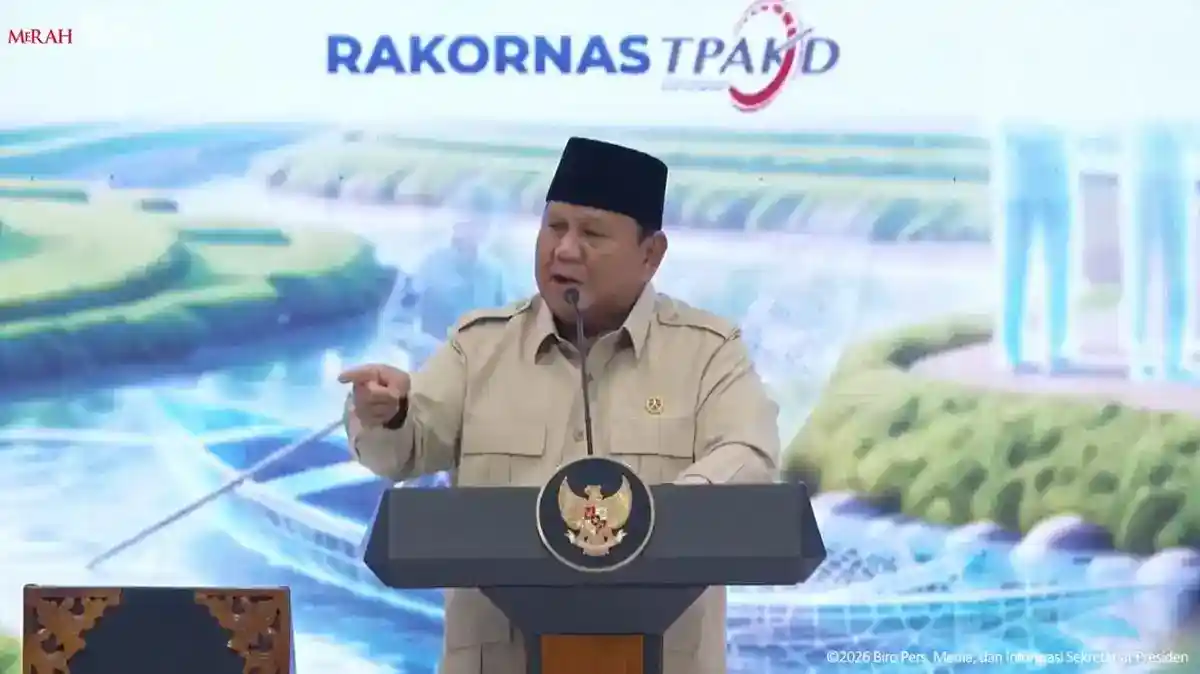 Prabowo Berhenti Berpidato Setelah Isyarat dari Seskab Teddy