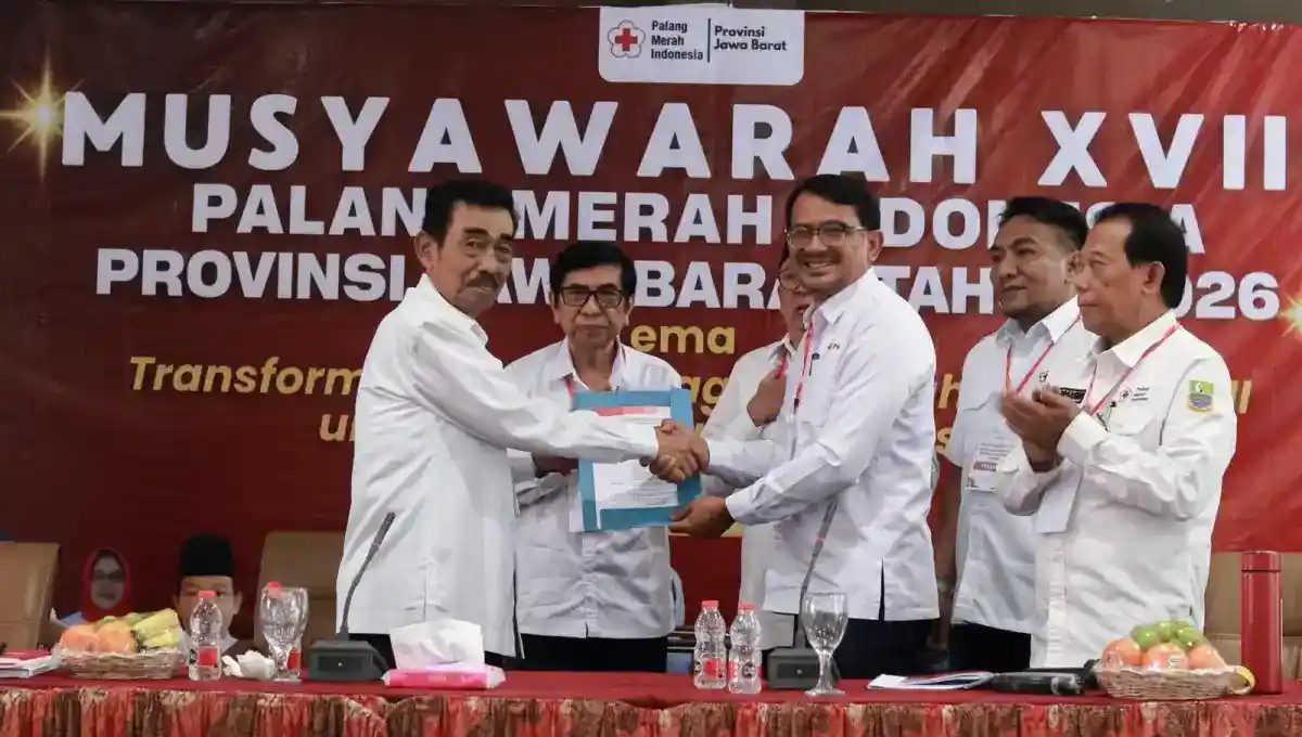 Adang Rochjana Kembali Pimpin PMI Jawa Barat di Tengah Perbedaan Pendapat