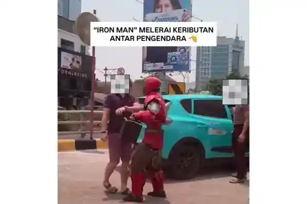 Aksi Sumarno Berkostum Iron Man Hentikan Cekcok Pengemudi di Kelapa Gading