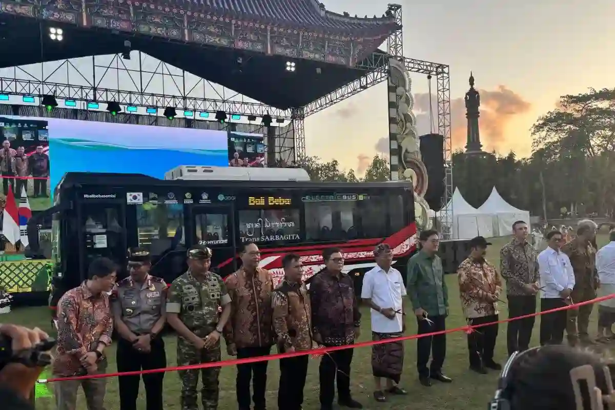 Bali Terima 11 Bus Listrik dan Enam Stasiun Pengisian dari Korea Selatan