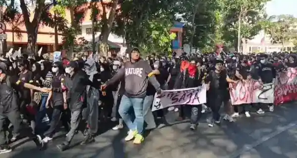 Sebelas Orang Diamankan Sebelum Aksi Mahasiswa di Grahadi