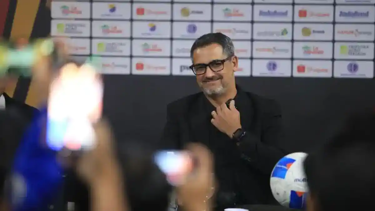 Arema FC Akhiri Kerja Sama dengan Marcos Santos Setelah Kekalahan dari Persija