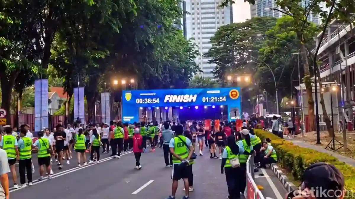 Peringatan Panas di Jakarta Running Festival: Peserta Diminta Mengutamakan Kondisi Tubuh