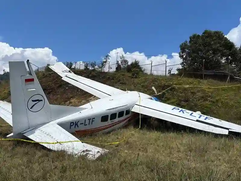 Pesawat Asian One Air Mengalami Insiden Saat Mendarat di Bilorai