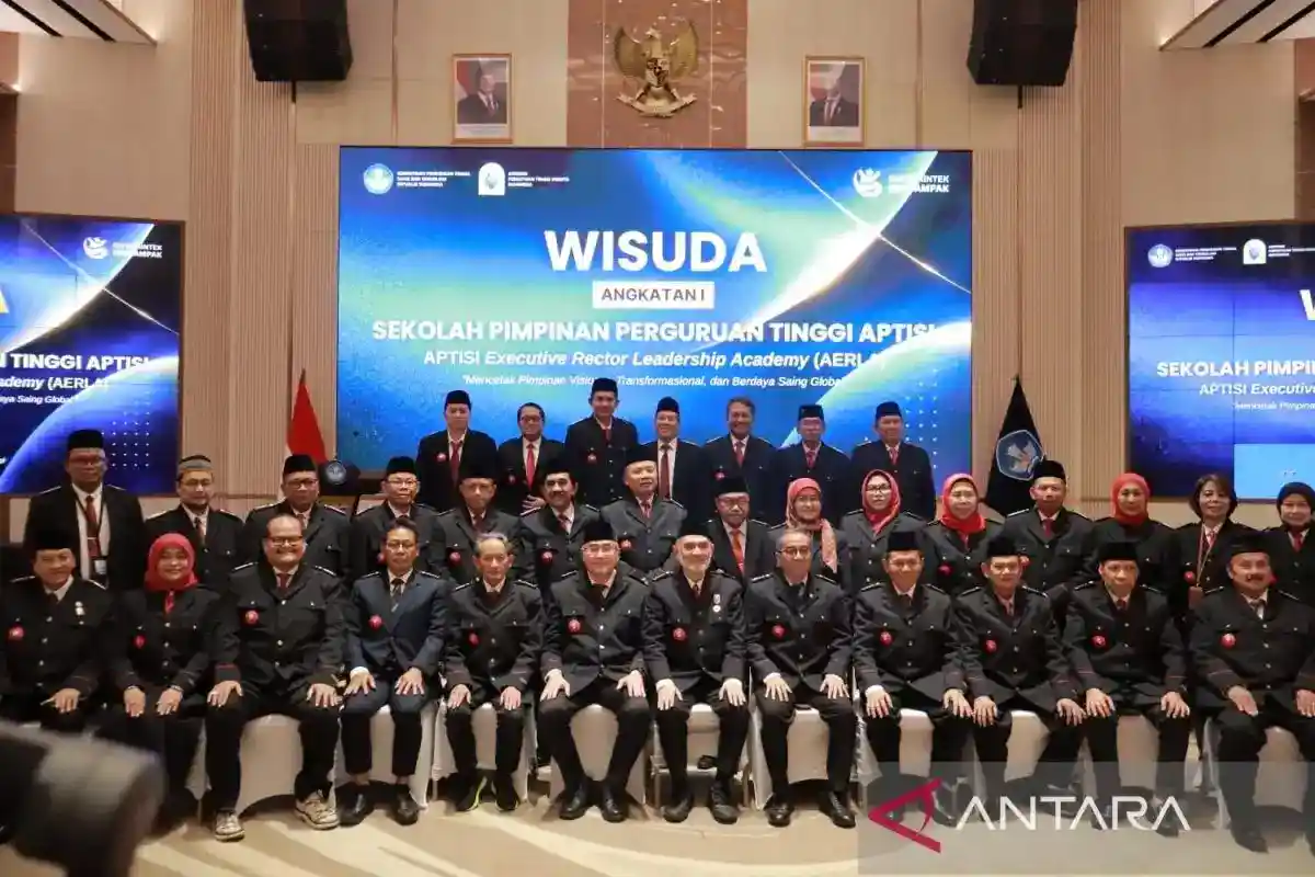 APTISI dan Kemdiktisaintek Rampungkan Akademi Kepemimpinan bagi Rektor PTS