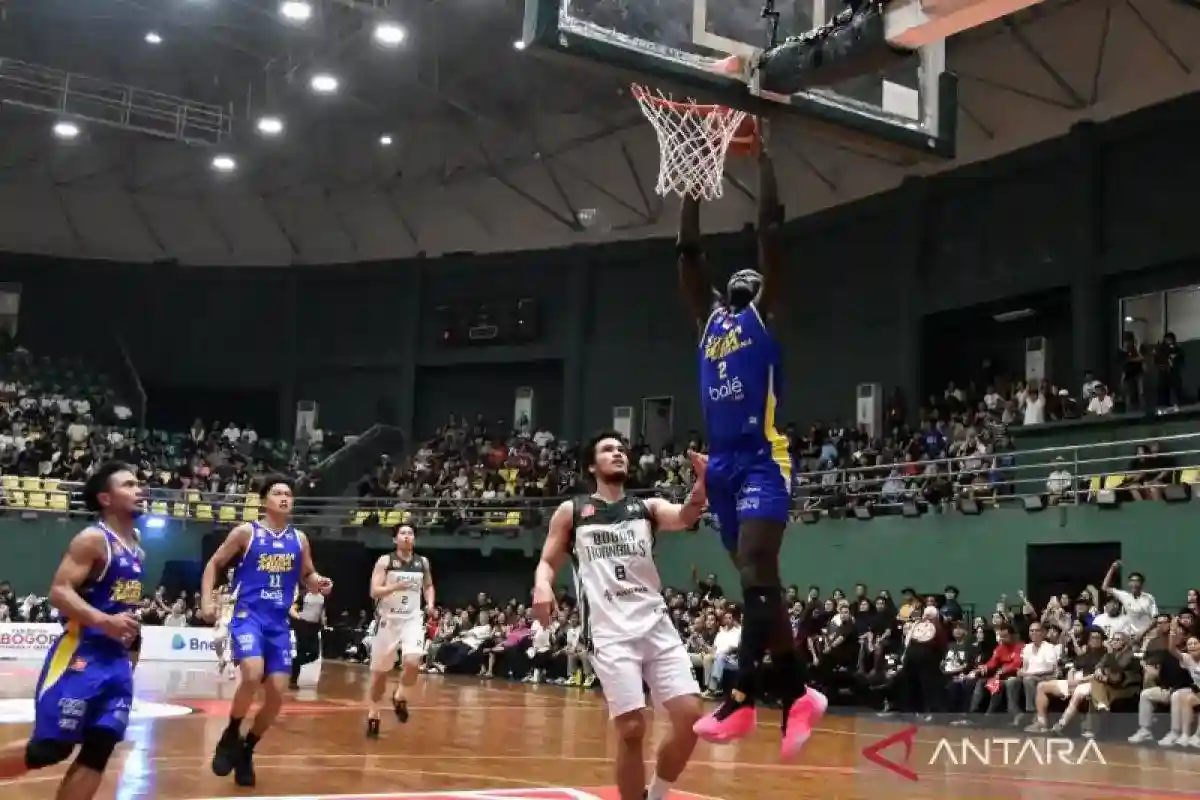 Satria Muda Amankan Puncak Grup A usai Menang 74-64 atas Bogor Hornbills