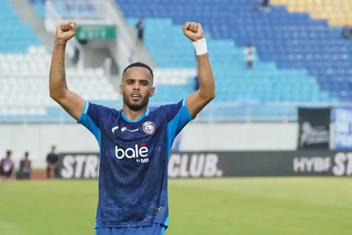 Dominasi Babak Kedua Antar Arema FC Kemenangan 4-0 atas Dewa United