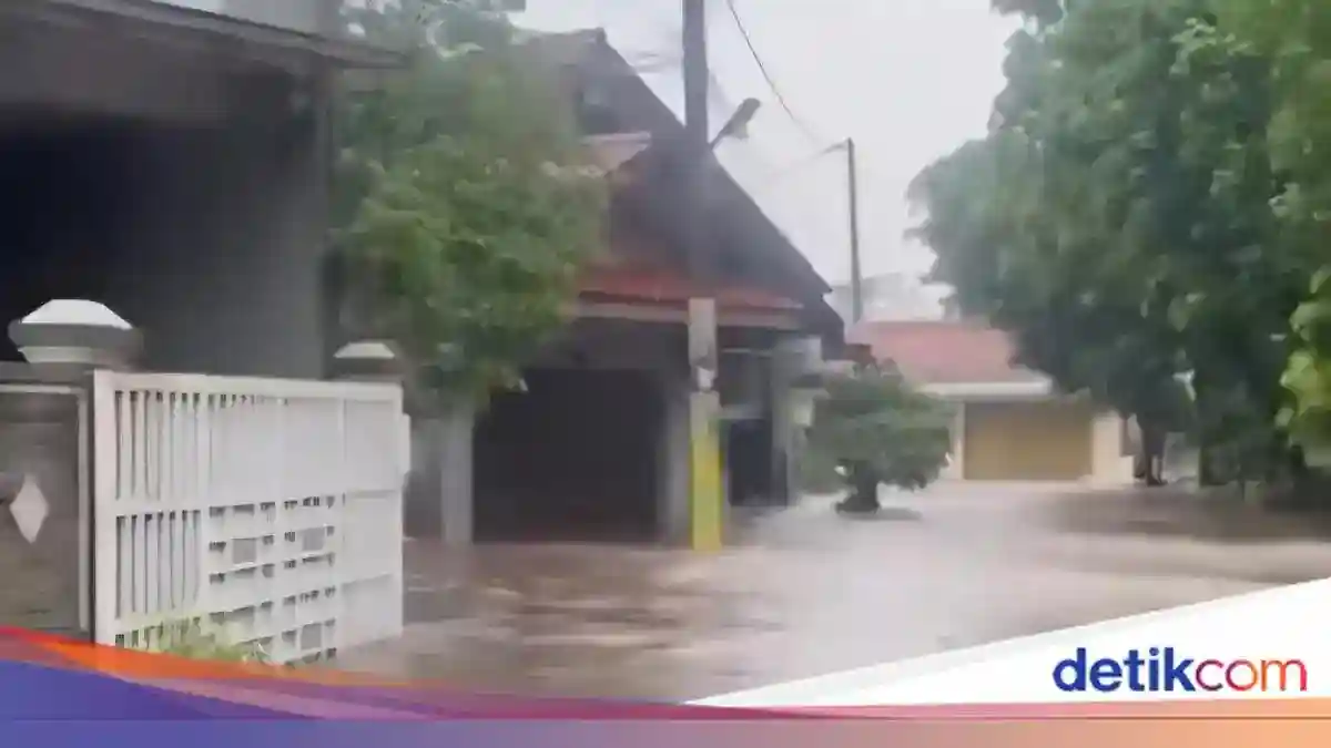 Banjir Rendam Permukiman dan Jalur Cikaret di Cibinong, Tanggul Kali Sugu Tamu Jebol