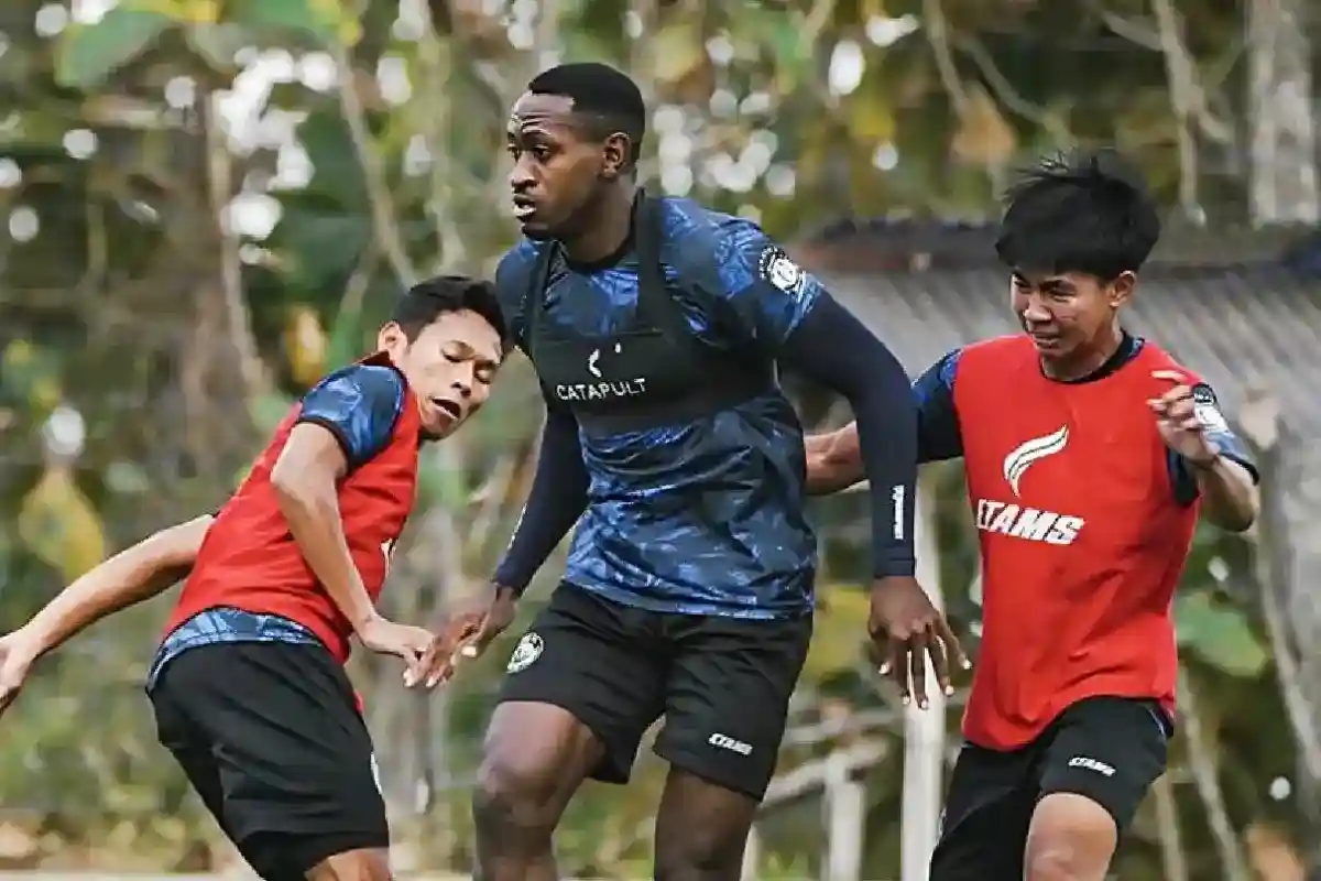 Andre Caldas Minta Pemain Arema Tunjukkan Semangat Juang di Lapangan