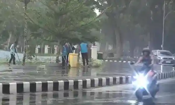 Hujan Dua Jam Redakan Kabut Asap Karhutla di Palangka Raya