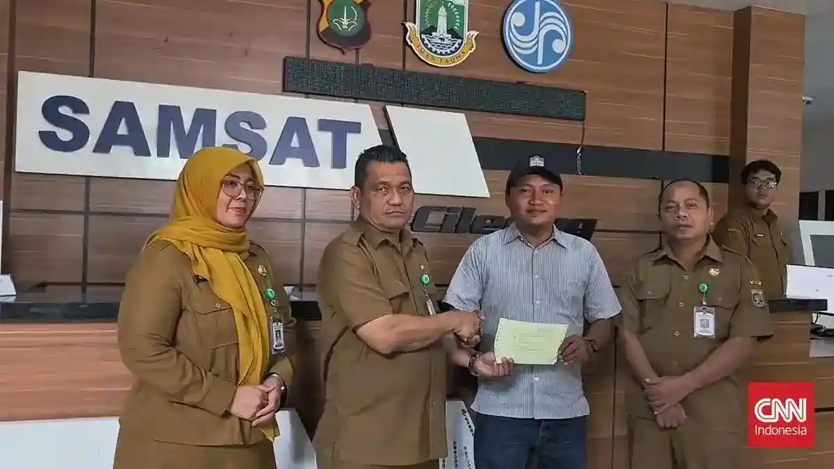 McLaren yang Membebani Mekanik Tangerang Diblokir Samsat Ciledug McLaren yang Membebani Mekanik Tangerang Diblokir Samsat Ciledug