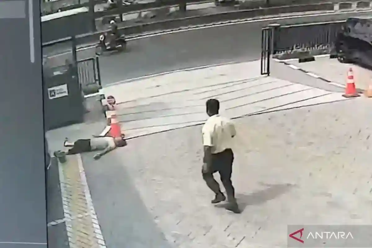 Sopir Taksi Online Meninggal Saat Menunggu Pengisian Daya di Cengkareng