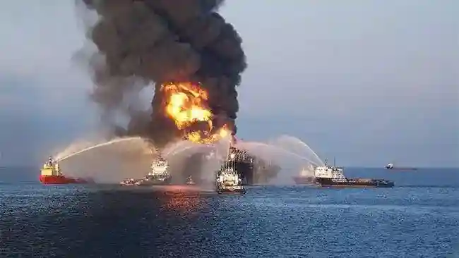 Tragedi Deepwater Horizon: Ledakan, Tumpahan Minyak, dan Keputusan yang Disorot
