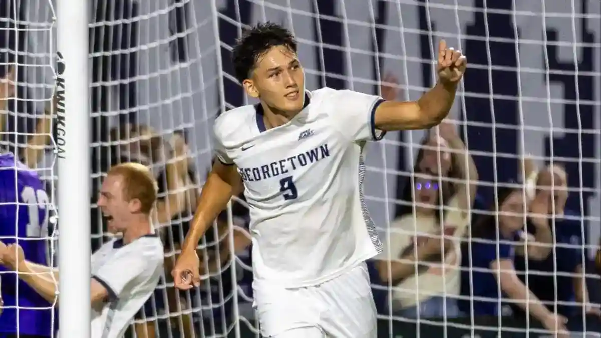 Mitchell Baker Antar Georgetown Pertahankan Gelar Divisi Timur Big East