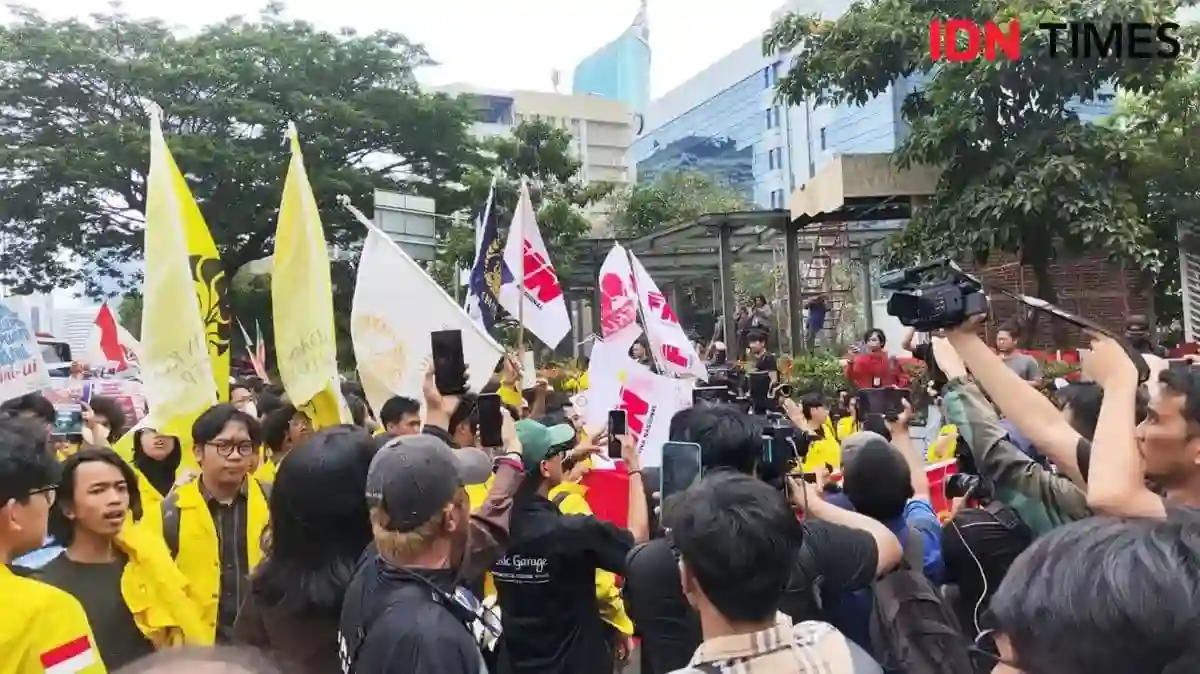 Aksi Indonesia Sadar di Bundaran HI: Mahasiswa Soroti Kedaulatan dan Tuntutan Rakyat