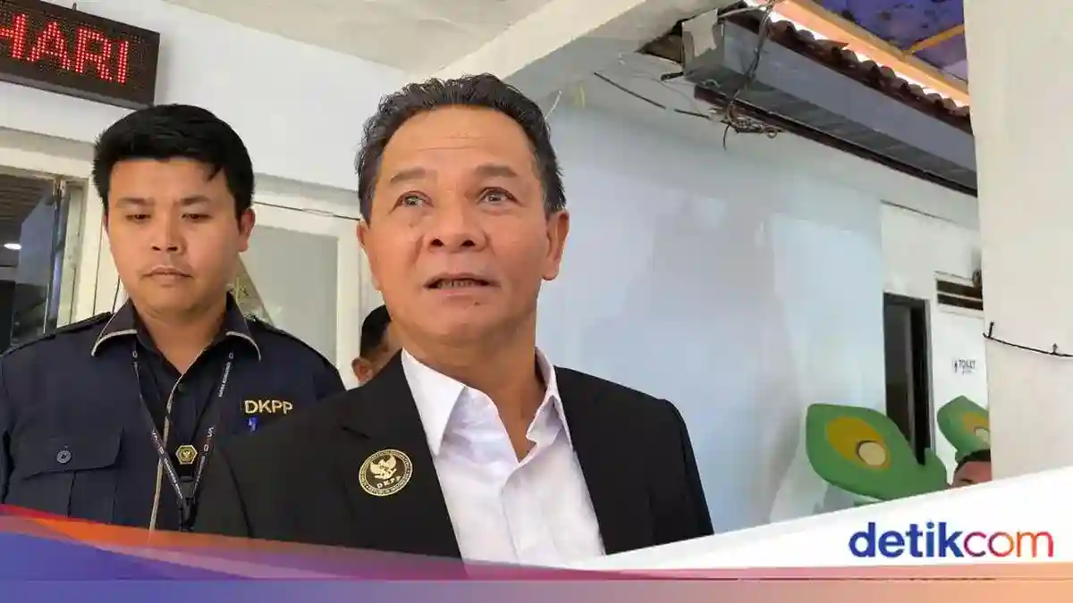 Aduan Denny Indrayana soal Aturan Ijazah Gibran Belum Masuk Jadwal Sidang DKPP