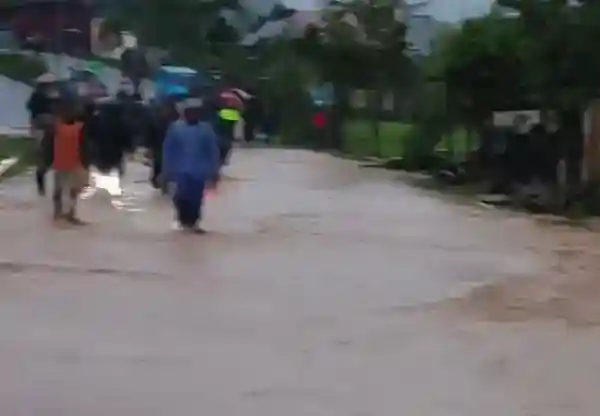 Banjir Bandang Rendam Desa Badak, Warga Dievakuasi ke Tempat Lebih Tinggi