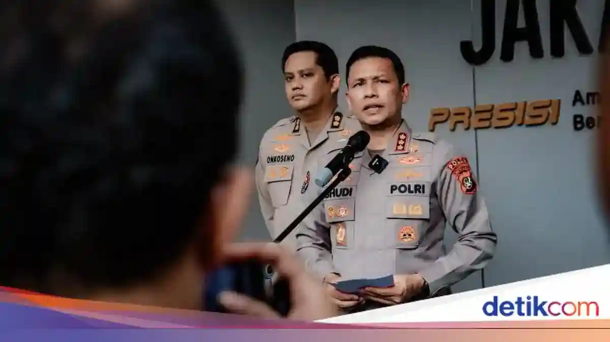 Polisi Telusuri Asal Teh Kemasan Berbusa yang Viral Usai Aksi 28 Oktober