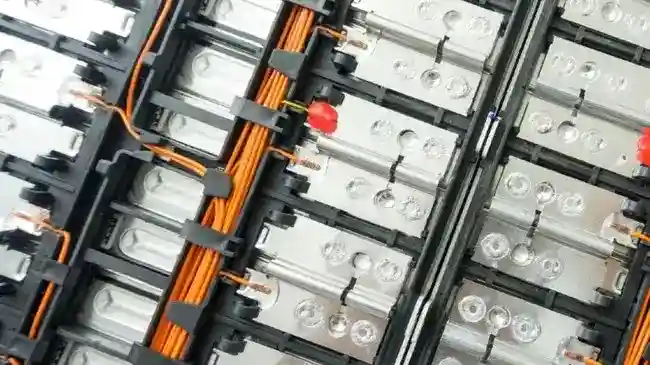 Dari Bijih Nikel ke Baterai: Hilirisasi dan Arah Baru Energi Indonesia
