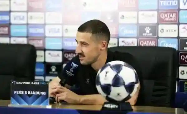 Balsa Sekulic Antar Persib Tundukkan Melbourne Victory Lewat Dua Gol