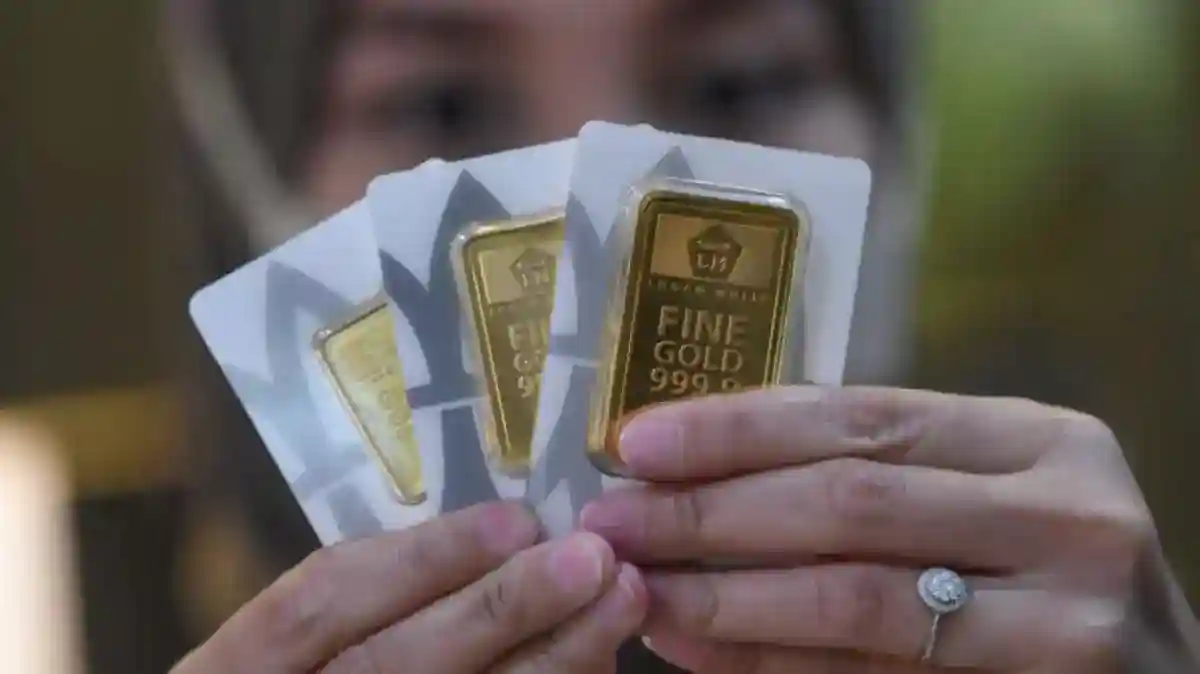 Harga Emas Antam Melemah Rp13.000 per Gram, Buyback Turun ke Rp2.341.000