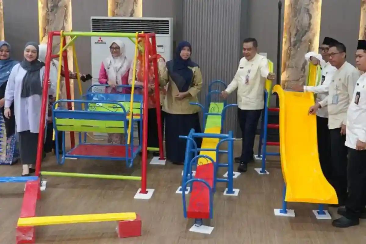 Jaksel Salurkan 72 APE untuk Mendukung Pembelajaran PAUD