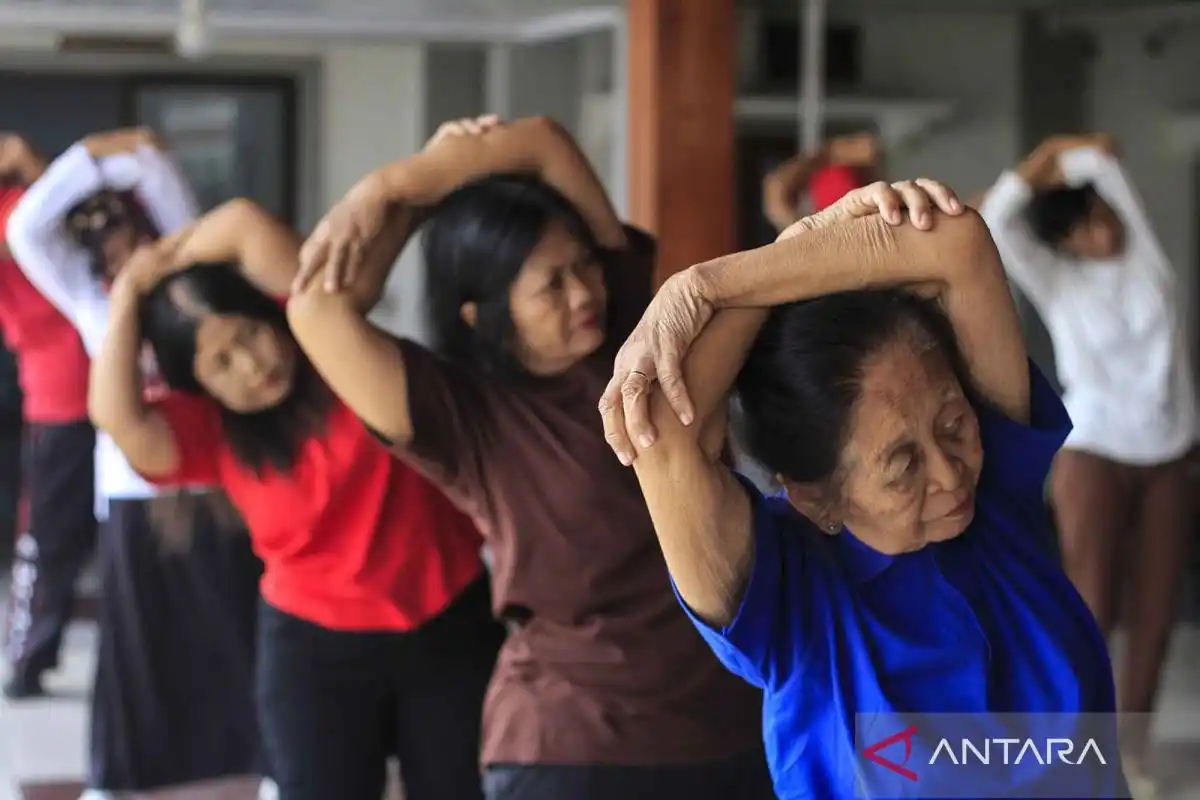 Sekolah Lansia di Solo Dorong Warga Senior Tetap Sehat dan Berdaya Sekolah Lansia di Solo Dorong Warga Senior Tetap Sehat dan Berdaya