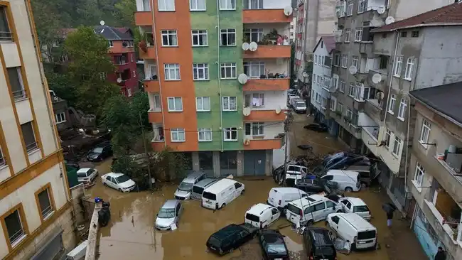 Banjir Besar Lumpuhkan Sejumlah Kawasan Istanbul, Tiga Orang Tewas