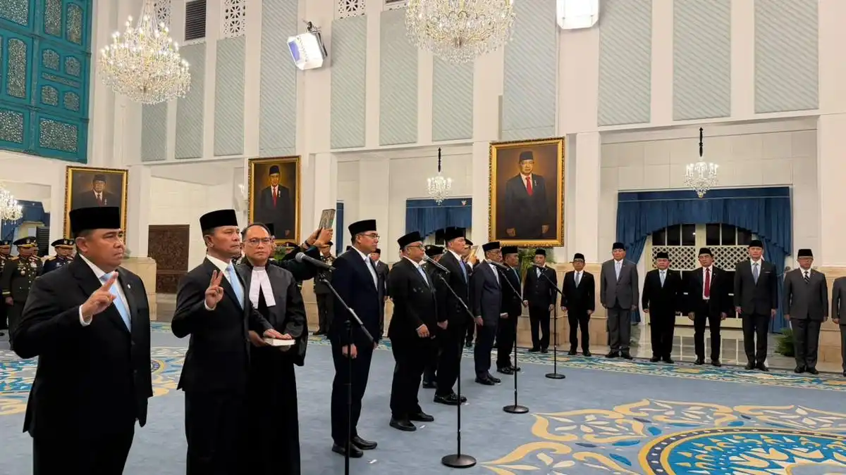 Pembagian Peran Dua Wamenhan: Strategi Pertahanan dan Penguatan Industri Nasional