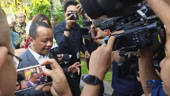 Antrean BBM di Sejumlah Daerah dan Penjelasan Pemerintah soal Stok Nasional