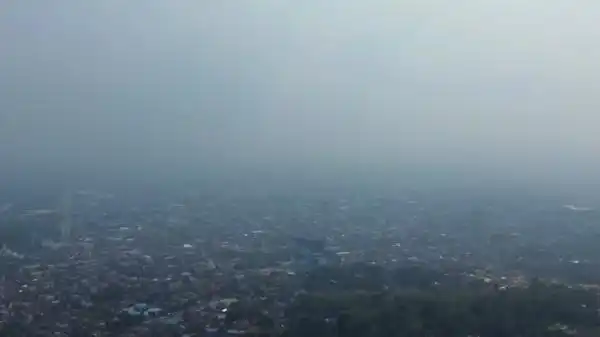 Kendari Terapkan Belajar dari Rumah untuk Siswa hingga 23 Oktober akibat Kabut Asap
