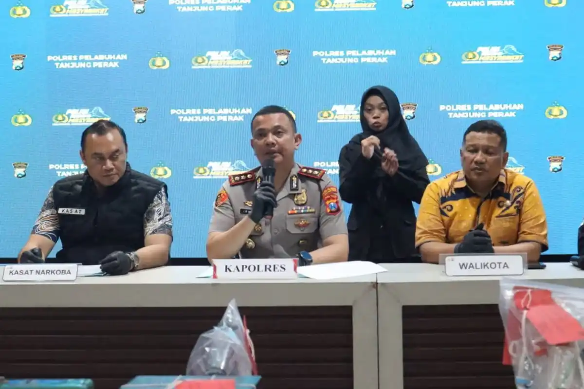 Penanganan 19 Orang dalam Operasi Narkoba di Jalan Kunti Surabaya