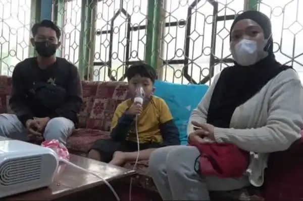 Kabut Karhutla Ganggu Kesehatan Warga Sampit, Rumah Aman Asap Jadi Tempat Berlindung