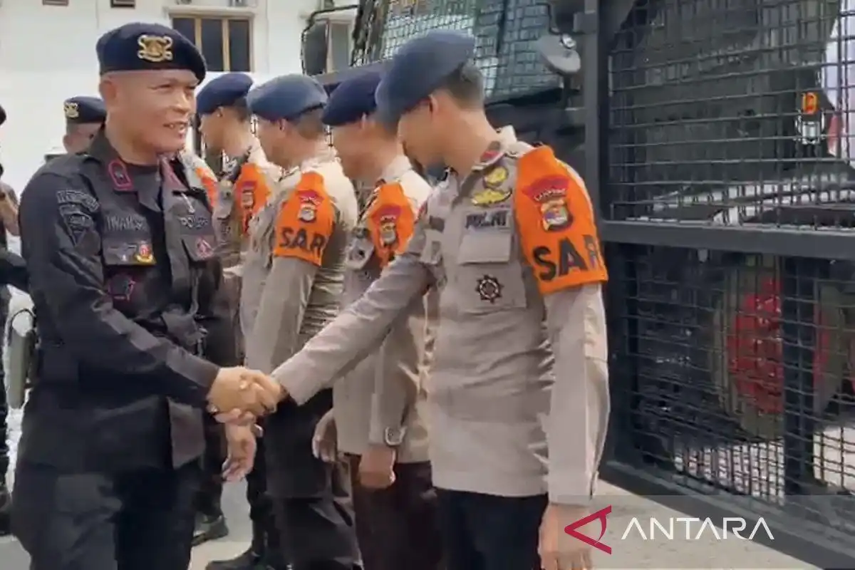 Dukungan Brimob dari Berbagai Daerah Dikerahkan untuk Tangani Karhutla