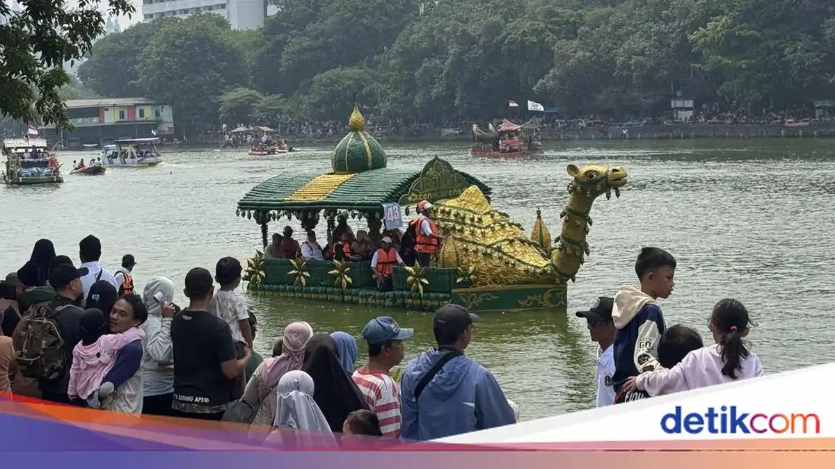 Perahu Unta dari Cengkareng: Kreativitas Mengolah Sampah di Festival Cinta Lingkungan