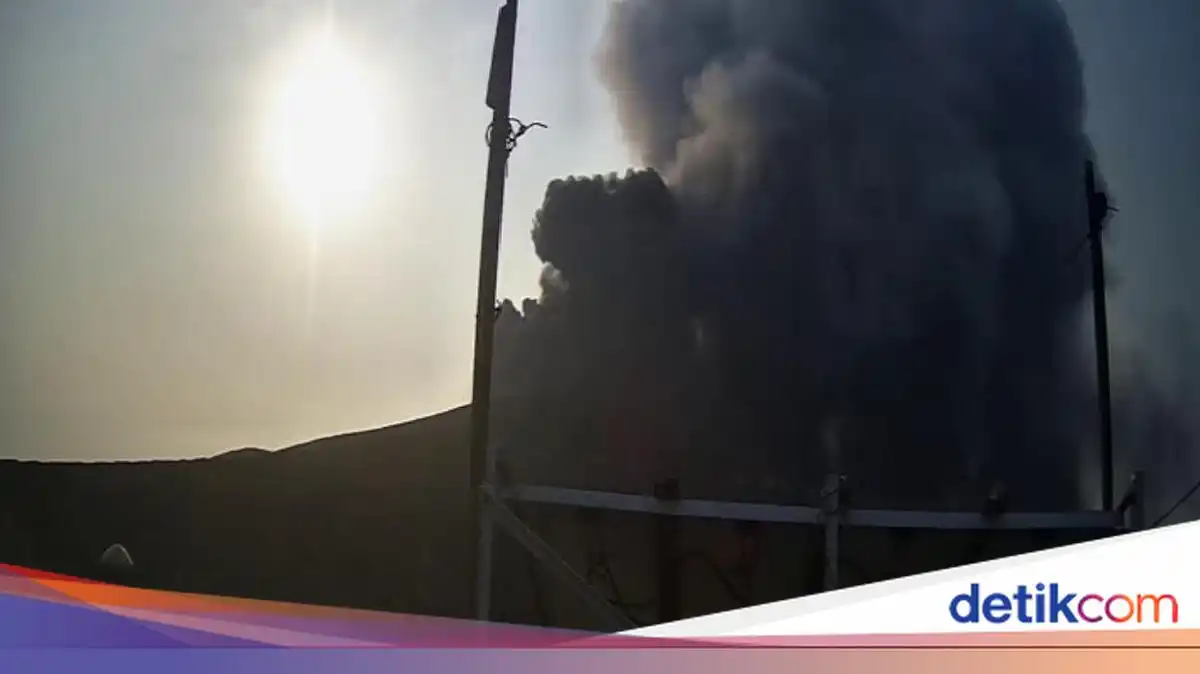 Aktivitas Anak Krakatau pada 18 Oktober: Tiga Erupsi dan Imbauan Radius Aman
