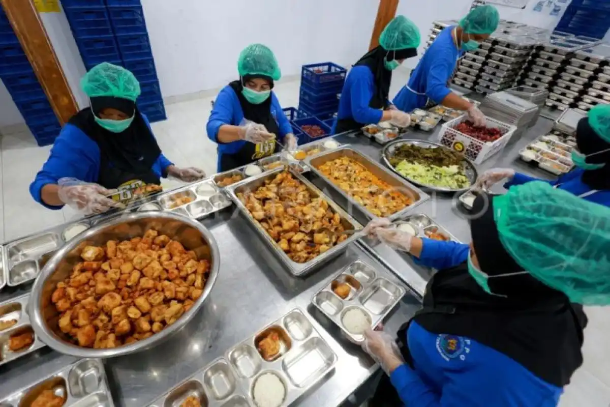 Program Makan Bergizi Gratis Jangkau 57 Juta Penerima, Perluasan dan Pengawasan Berlanjut