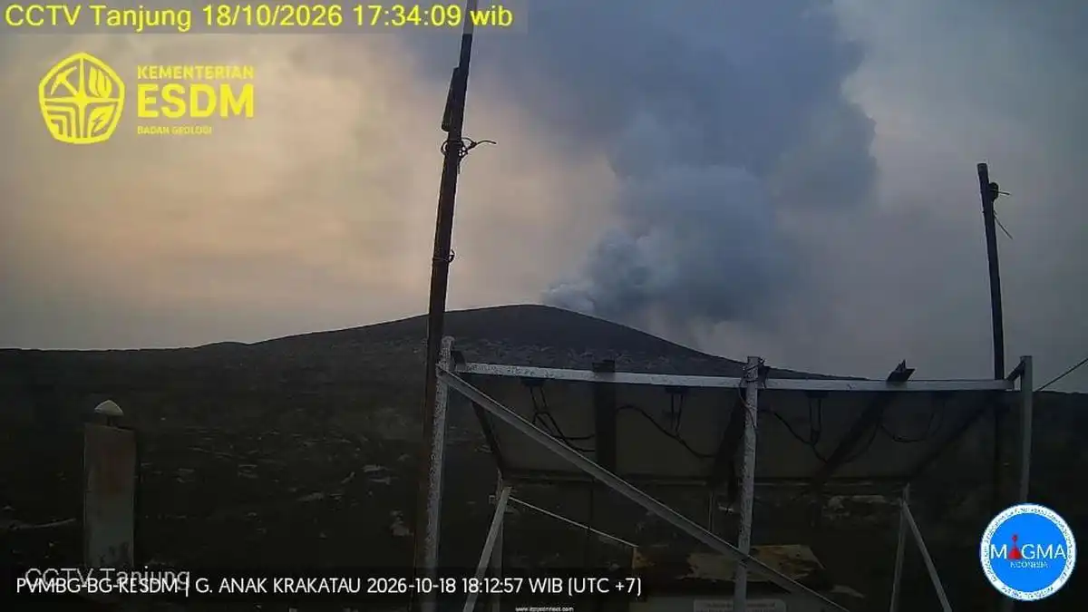 Delapan Erupsi Anak Krakatau, Abu Tertinggi Terpantau 500 Meter