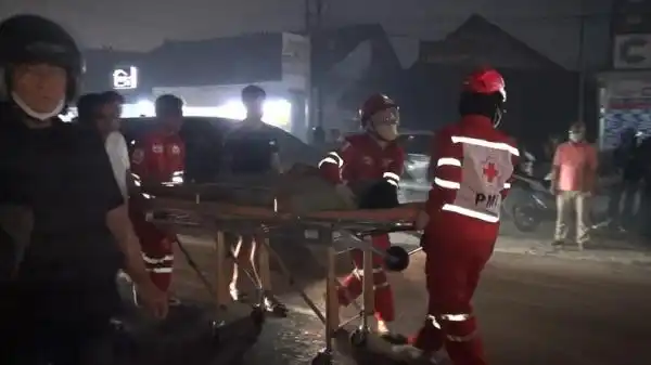 Kabut Asap Ganggu Pandangan, Pemotor Terluka Usai Tabrak Mobil di Palangka Raya